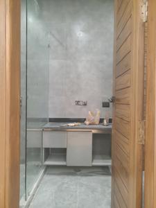 Common Bathroom Image of 4590 Sq.ft 5 BHK Builder Floor for sale in Greenfields Smart Builder Floors, Green Field Colony Faridabad for Rs. 34500000