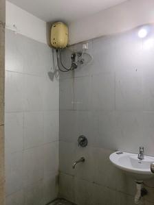 Common Bathroom Image of 909 Sq.ft 2 BHK Apartment / Flat for sale in Lodha Casa Rio, Palava Phase 1 Thane for Rs. 5900000
