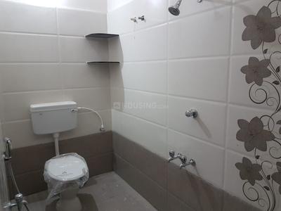 Bathroom Image of 900 Sq.ft 2 BHK Apartment / Flat for rent in Seerangapalayam Salem for Rs. 12000
