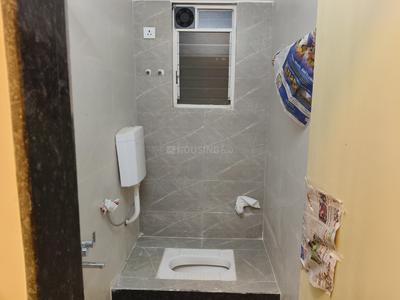 Bathroom Image of 1000 Sq.ft 2 BHK Apartment / Flat for rent in TIDKE NAGAR Nashik for Rs. 20000