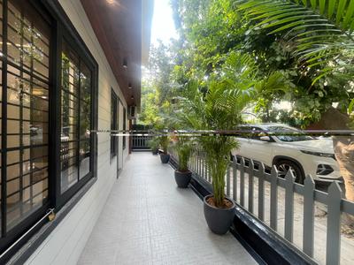 Balcony Image of 1650 Sq.ft 3.5 BHK Apartment / Flat for sale in DDA Sector Pocket B C, Vasant Kunj New Delhi for Rs. 45000000