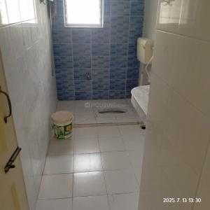 Bathroom Image of 1711 Sq.ft 4 BHK Apartment / Flat for rent in Kendriya Vihar Phase 2, Birati Kolkata for Rs. 20000