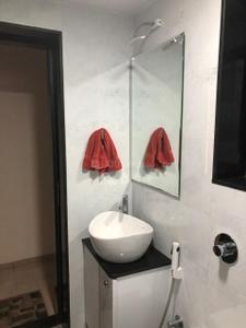 Bathroom Image of 1046 Sq.ft 2 BHK Apartment / Flat for sale in Terraform Everest World, Thane West Thane for Rs. 11000000