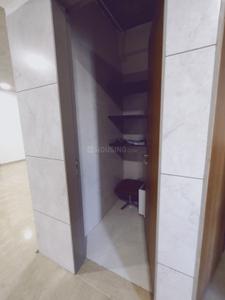 Bathroom Image of 4725 Sq.ft 4 BHK Apartment / Flat for sale in Rajhans Kronis, Vesu Surat for Rs. 34733000
