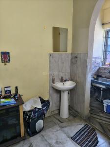Bathroom Image of 480 Sq.ft 1 BHK Apartment / Flat for rent in Purba Barisha Kolkata for Rs. 10000