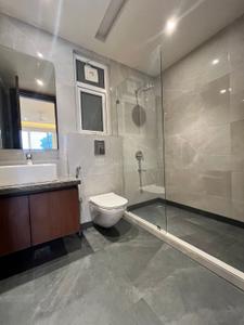 Bathroom Image of 4000 Sq.ft 4.5 BHK Villa for sale in Unitech Nirvana Country II, Sector 71 Gurgaon for Rs. 62500000