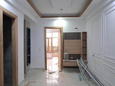 Living Room Image of 1050 Sq.ft 2 BHK Apartment / Flat for sale in Sector 73 Noida for Rs. 3700000
