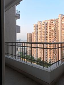 Living Room Image of 2385 Sq.ft 4 BHK Apartment / Flat for rent in Supertech Cape Town, Sector 74 Noida for Rs. 52000