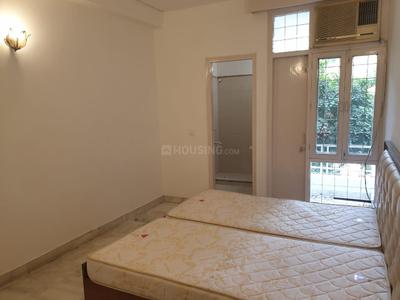 Bedroom Image of 1600 Sq.ft 3 BHK Builder Floor for rent in Safdarjung Development Area New Delhi for Rs. 100000