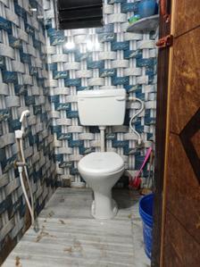 Bathroom Image of 260 Sq.ft 1 RK Apartment / Flat for rent in Salt Lake City Kolkata for Rs. 8000