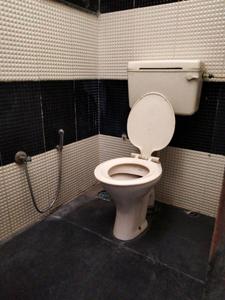 Common Bathroom Image of 700 Sq.ft 1 BHK Apartment / Flat for sale in Kharghar Navi Mumbai for Rs. 7000000