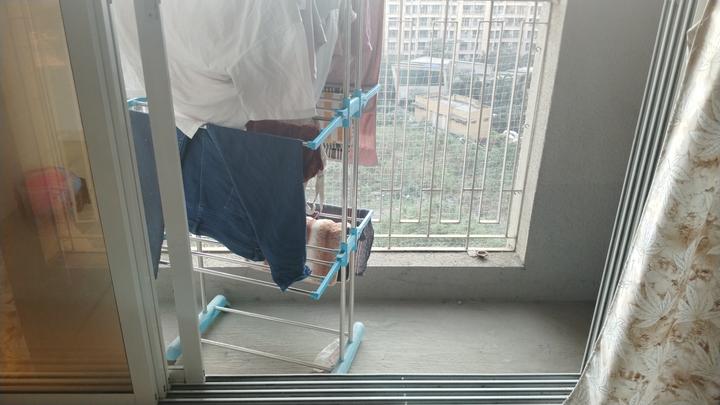 Unique Ivana Main Image 1