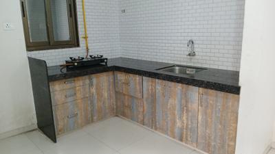 Kitchen Image of 760 Sq.ft 1 BHK Apartment / Flat for rent in Vinayak Prestige Riona, Palanpur Surat for Rs. 13500