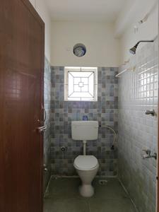Common Bathroom Image of 700 Sq.ft 1 BHK Apartment / Flat for rent in Perungalathur Chennai for Rs. 10000