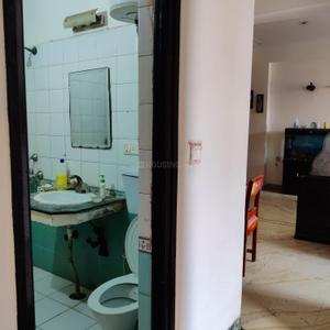 Bathroom Image of 1250 Sq.ft 2 BHK Apartment / Flat for sale in Mahagun Mansion Phase 1 and 2, Indirapuram Ghaziabad for Rs. 12500000