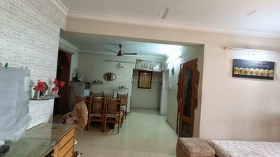 Hall Image of 1100 Sq.ft 2 BHK Apartment / Flat for rent in Race Course Vadodara for Rs. 20000