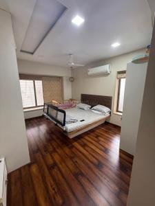 Bedroom Image of 1000 Sq.ft 2 BHK Apartment / Flat for sale in Vile Parle West Mumbai for Rs. 40000000