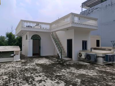 Terrace Image of 500 Sq.ft 1 RK Builder Floor for rent in Pitampura New Delhi for Rs. 18000