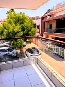Balcony Image of 2520 Sq.ft 4 BHK Independent House for sale in Chanakyapuri Ahmedabad for Rs. 27100000