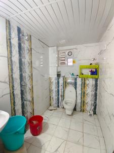NYK Metro Urbano Bathroom One 4