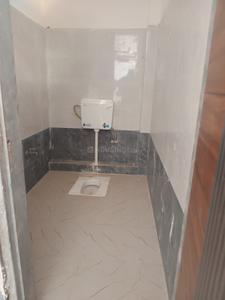 Bathroom Image of 1000 Sq.ft 1 BHK Builder Floor for rent in Sector 11 Gurgaon for Rs. 10000