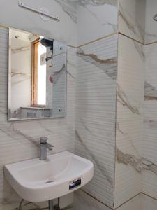 Bedroom Image of 780 Sq.ft 1 BHK Builder Floor for rent in Sector 27 Gurgaon for Rs. 33000