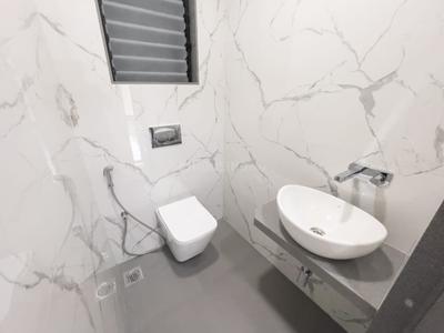 Bathroom Image of 1250 Sq.ft 3 BHK Apartment / Flat for sale in Tricity Natraj, Chembur Mumbai for Rs. 42500000