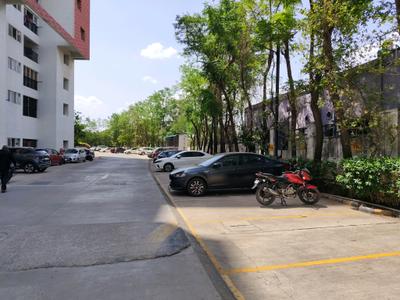 Parking Area Image of 1400 Sq.ft 2.5 BHK Apartment / Flat for rent in Porur Chennai for Rs. 50000