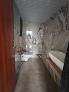 Bathroom Image of 575 Sq.ft 1 BHK Apartment / Flat for sale in Dombivli West Thane for Rs. 4000000