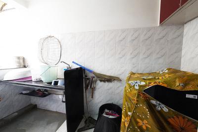 Kitchen Image of 2925 Sq.ft 4 BHK Apartment / Flat for sale in Bodakdev Ahmedabad for Rs. 16900000