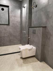 Common Bathroom Image of 3000 Sq.ft 3.5 BHK Builder Floor for rent in Sector 56 Gurgaon for Rs. 85000