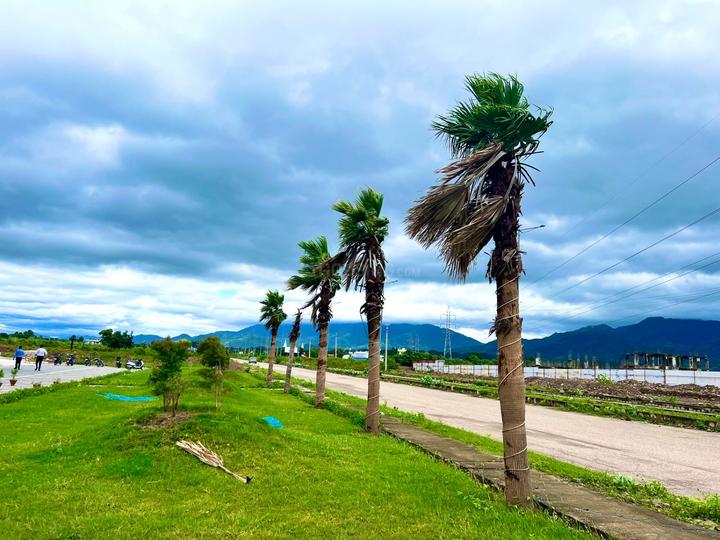 Trident Hills Main Image 1