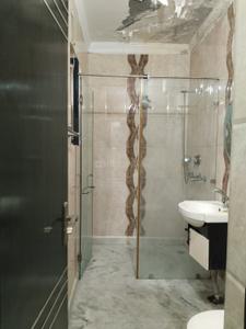 Bathroom Image of 2250 Sq.ft 3 BHK Builder Floor for rent in Ashoka Enclave 2, Sector 37 Faridabad for Rs. 30000