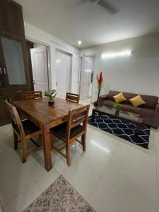 Hall Image of 1300 Sq.ft 2 BHK Builder Floor for rent in Sector 31 Gurgaon for Rs. 56000