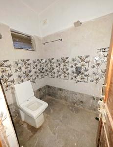 Bathroom Image of 2000 Sq.ft 2 BHK Independent House for rent in Chandrasekharpur Bhubaneswar for Rs. 9000