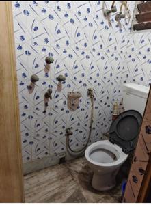 Bathroom Image of 800 Sq.ft 2 BHK Apartment / Flat for sale in South Dum Dum Kolkata for Rs. 4000000