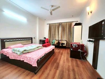 Bedroom Image of luxurious Stayz  in Sector 40, Gurgaon