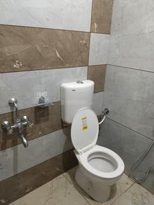 Bathroom Image of 450 Sq.ft 1 BHK Builder Floor for rent in Mahalakshmi Nagar Indore for Rs. 17000