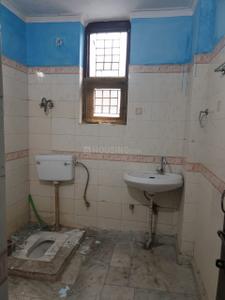 Bathroom Image of 3220 Sq.ft 3 BHK Duplex for sale in Sigma III Greater Noida for Rs. 29500000