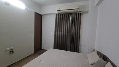 Bedroom Image of 1935 Sq.ft 3 BHK Apartment / Flat for rent in Pramukh Horizon 2, Sargasan Gandhinagar for Rs. 30000