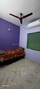 Bedroom Image of Jaya paying guest for mens in Thoraipakkam, Chennai