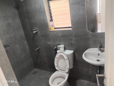 Bathroom Image of 1540 Sq.ft 3 BHK Apartment / Flat for rent in Casagrand First City, Sholinganallur Chennai for Rs. 38000