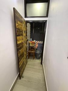 Image of 900 Sq.ft 3 BHK Builder Floor for sale in Shalimar Bagh, New Delhi for Rs. 13000000