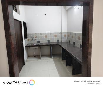 Kitchen Image of 1300 Sq.ft 3 BHK Apartment / Flat for rent in Mangla Bilaspur for Rs. 26000