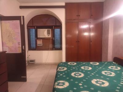 Bedroom Image of 700 Sq.ft 1 BHK Builder Floor for rent in Defence Colony New Delhi for Rs. 60000