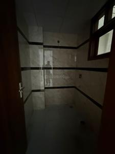 Bathroom Image of 900 Sq.ft 2 BHK Apartment / Flat for sale in Kishangarh New Delhi for Rs. 6000000