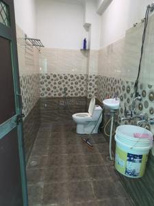 Bathroom Image of 2100 Sq.ft 4 BHK Builder Floor for rent in Jamna Puri Jaipur for Rs. 20000