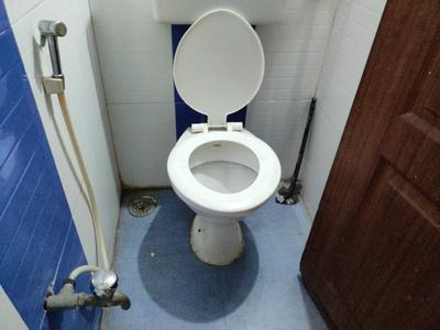 Bathroom Image of 600 Sq.ft 1 BHK Apartment / Flat for sale in Kharghar Navi Mumbai for Rs. 6500000