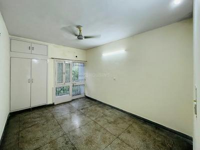Bedroom Image of 1250 Sq.ft 2 BHK Apartment / Flat for rent in DDA Flats Sarita Vihar, Sarita Vihar New Delhi for Rs. 30000