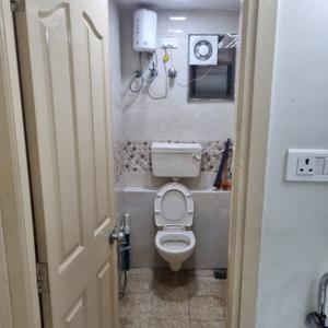 Bathroom Image of 1116 Sq.ft 2 BHK Apartment / Flat for rent in Yash Pinnacle, Paldi Ahmedabad for Rs. 30000